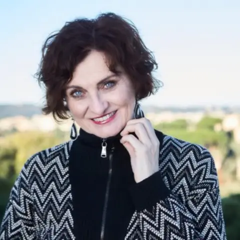 Empowerment & Entrepreneurship | Simone Milasas | Ep 162