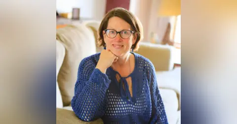 Close Up Radio Spotlights Real Estate Agent Maria Scheer of Century 21 Morrison Realty