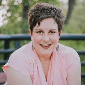 Dr Maggie Landes Profile Photo