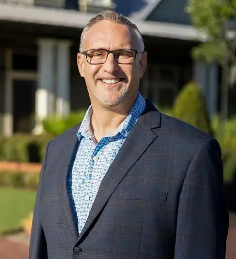Austin Preik: Be the "Light" to Your Clients