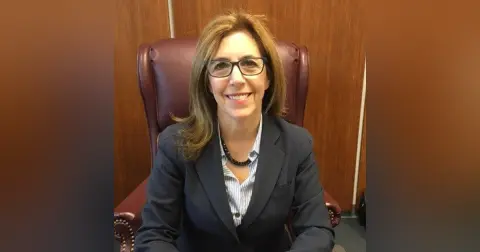 Close Up Radio Spotlights Certified Divorce Mediator and Parent Coordinator Lisa Dorman of Dorman Mediation Services