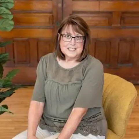 Close Up Radio Welcomes Back Intuitive Annette Reed-Gerzsik