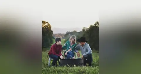 Country Music Country Farming – Barry and Aliceson Bales