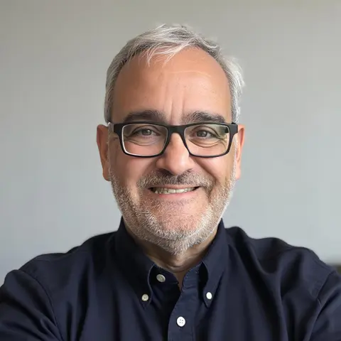 Close Up Radio Welcomes Back Joe Carvalho of Human Health Strategies and ROARANGE Business Strategies