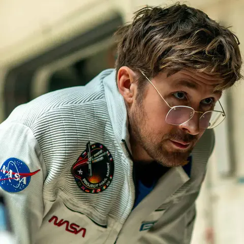 Exploring the astrophysics behind Project Hail Mary