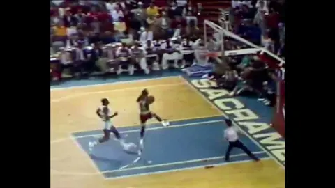 Michael Jordan breakaway dunk | Chicago Bulls @ Sacramento Kings [02-01-1988]