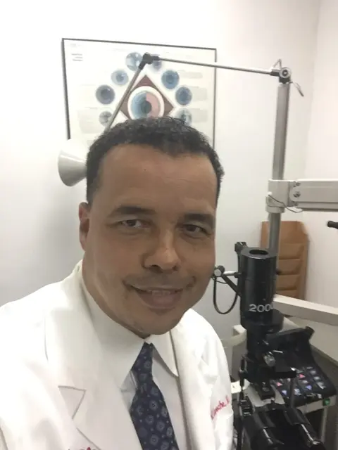 Cost effective Suprachoroidal Shunt with Daniel Laroche, ep 34