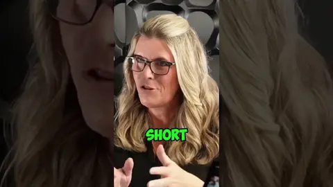 She Built 85,000 Subscribers Talking to Sellers #shorts
