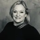 Close Up Radio Spotlights Astrologer Carrie Lever, Pen Author Khieri
