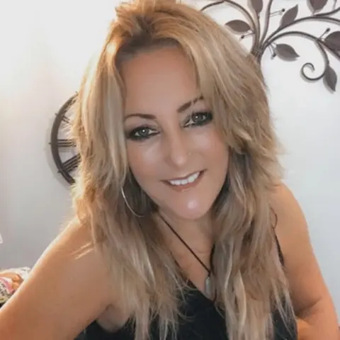 Susan Dean of Susan's Mobile Hair Studio on "3-minutes" Hosted by Stephanie Viva