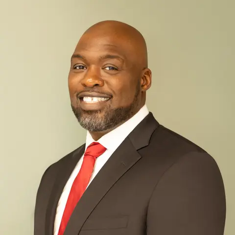 Close Up Radio Spotlights Tech Leader and Podcast Host Kenneth Johnson
