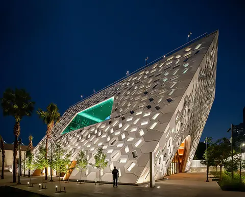 23. ANNENBERG GENSPACE