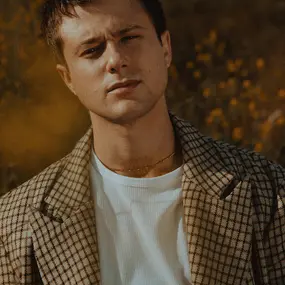 Alec Benjamin Profile Photo