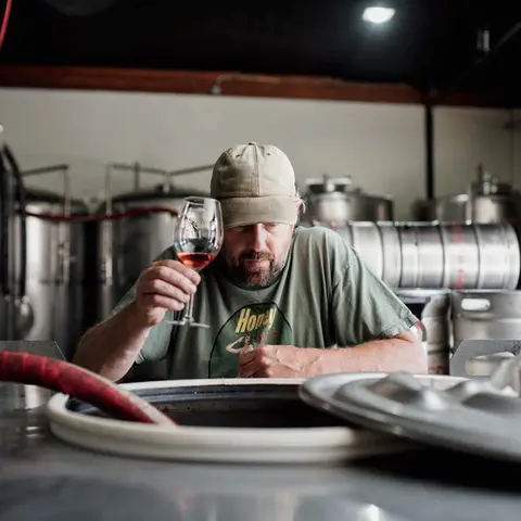 11-5-19 2 Mike Faul – Rabbits Foot Mead – peak honey, Irish mead and meadery IT