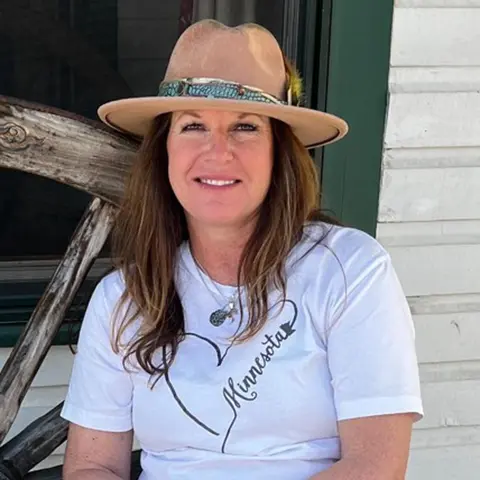 Close Up Radio Spotlights End of Life Advocate and Author Leslie Vick