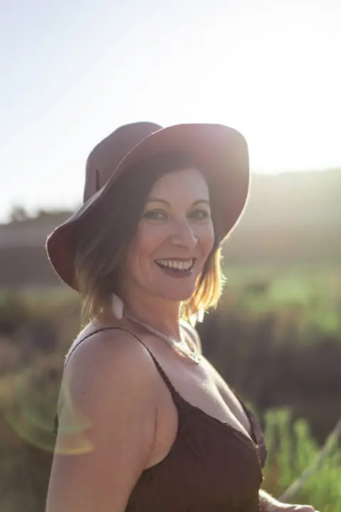 Guiding Invisible Illness Sufferers: Former Lawyer turned Transformational Coach Emily Shaules Finds Her Life’s Work