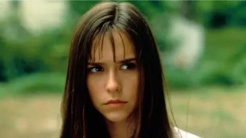 Finding Courage and Integrity through Jennifer Love Hewitt’s Julie James
