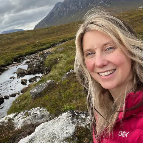 Phoebe Smith - Wander Woman Travelling While Protecting the Natural World