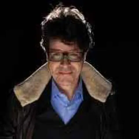 Season 5 - Episode 23 - Richard Syrett