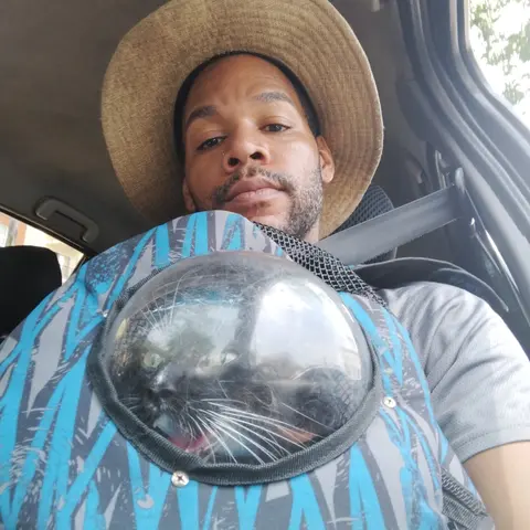 What's It Like to Be an Expat in Colombia? (Interview with Jamarr Black, Part 2) ♫ 102