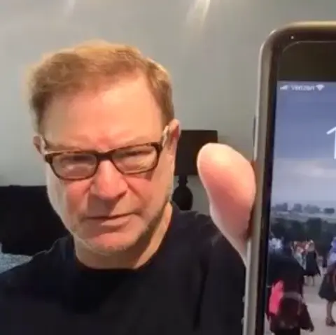 Comedian, actor, producer Robert Wuhl