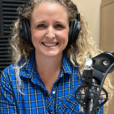 Ep.49 The Easy Road Isn't Always Easy (Glenna Devonport-Entrepreneur and Owner of COOL LITTLE ONES)