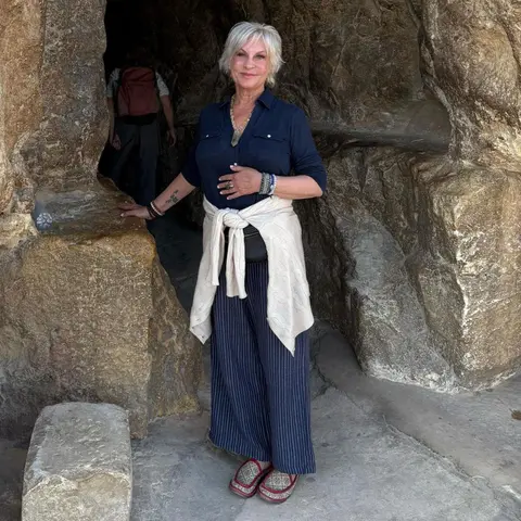 Close Up Radio Spotlights Quantum Healing Practice Debra Bovan Healing