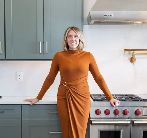 The Marketing Difference Between Listing a Home and Selling One: Ep 338 Holly Frandsen