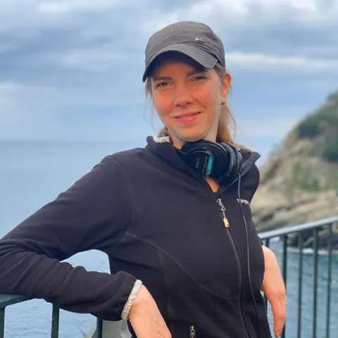 Leleane Lindenaar / Boom Operator