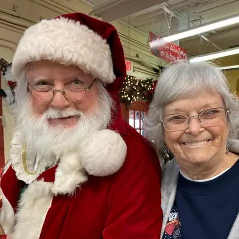 Christmas Cheer with Sue Hansard: Festive Traditions and Heartfelt Stories