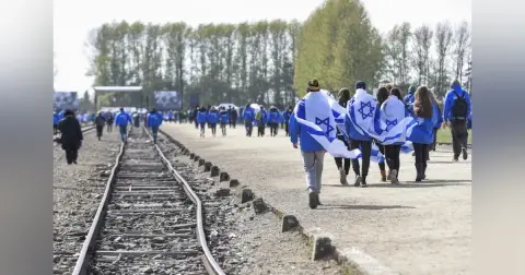 122 - Israeli Holocaust Education