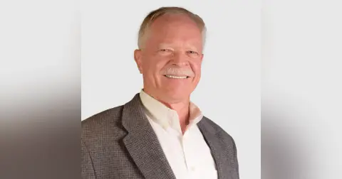 Part 1: Close Up Radio Spotlights Author and Master Fitness Trainer David Emerson Frost of Well Past Forty LLC