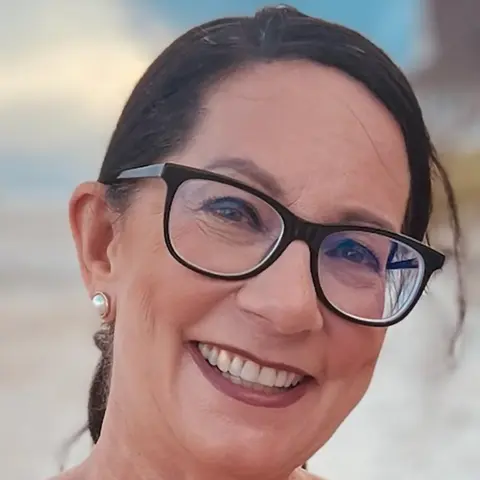 Part 1: Close Up Radio Spotlights Pamela Kenyon of Kenyon Insurance Agency