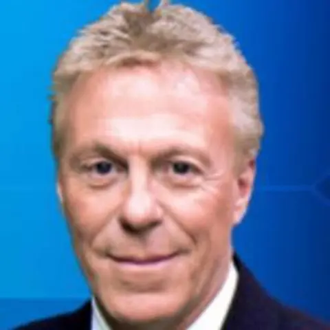 Jim Brinson: Broadcast veteran / play-by-play man for Michael Jordan's regular-season NBA debut (Oct 26, 1984) - AIR140