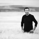 #70: Self-kindness, the illusion of "I HAVE to", and why vulnerability might save us. With Philip McKernan