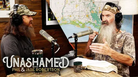 Ep 474 | Jase Runs Straight Into Toddler Chaos, Uncle Si's Ball of Socks & the Curse on America