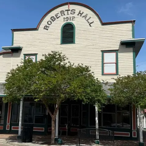 Robert's Hall: A Living Century of Lynn Haven History