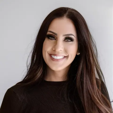 Close Up Radio Spotlights Attorney Dani Diercks Farrell of Diercks Law