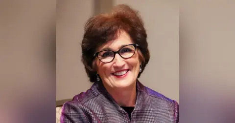 Close Up Radio Welcomes Back Author and Publisher Renee Goodwin