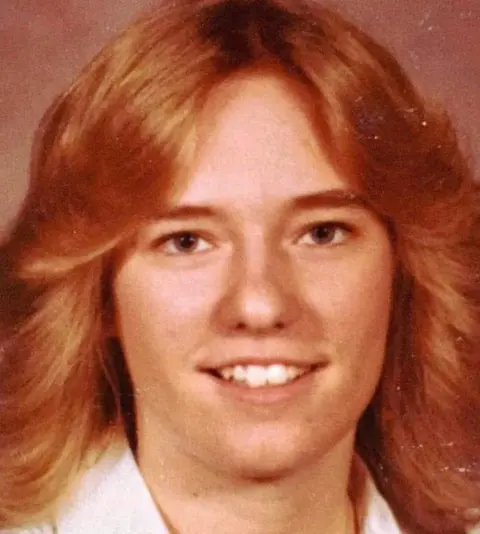 Chapter 152: In the Dead of Night-The Murder of Rhonda Hinson