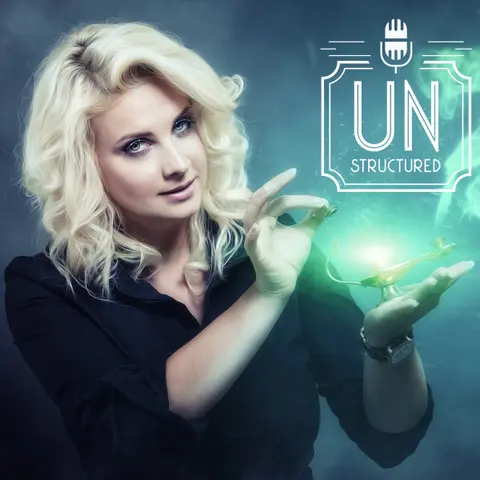 Victoria Mavis is a magician and podcaster from Germany
