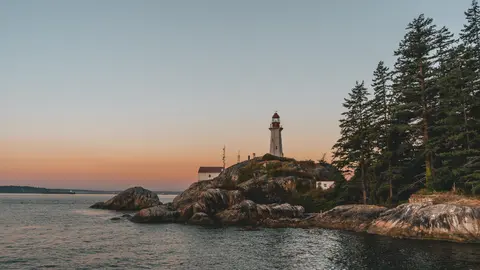 The Comfort of Familiar Rhythms | An Evening at the Lighthouse