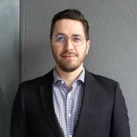 Evolving Business Landscape: A Peek into 2024 and Beyond | Laurence McLean | Ep 160