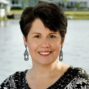 Suzanne Fox Profile Photo