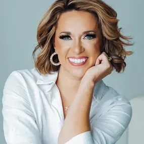 Kelly Roach Profile Photo