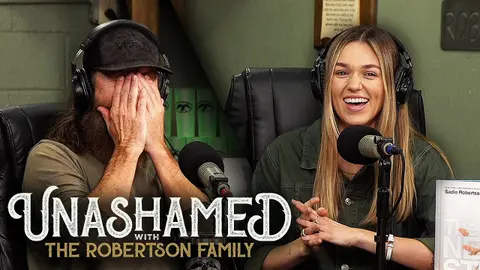Ep 997 | Sadie Robertson Huff Admits Her First Speaking Engagement Was a Total Disaster!
