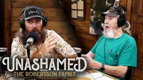 Ep 936 | Jase Calls Out Uncle Si’s Noisy Church Antics from the Pulpit & Si Relishes Being Weird