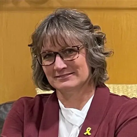 74: Thoracic Endometriosis with Wendy Bingham of ExtraPelvic Not Rare