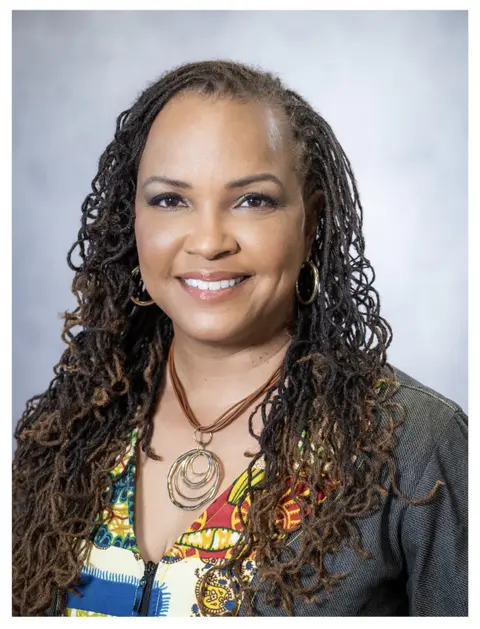Episode # 417: Dr. Niki Elliott