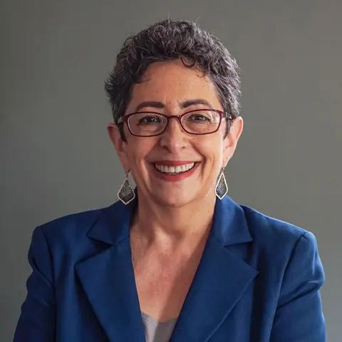 Part 1: Close Up Radio Spotlights Food & Finance with Shelley Nadel
